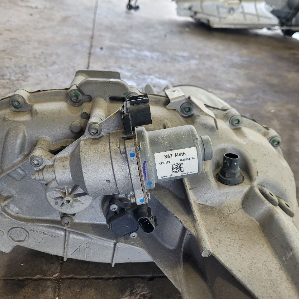 2019 ESCALADE TRANSFER CASE AZL 96K MILES 29260 - image 6