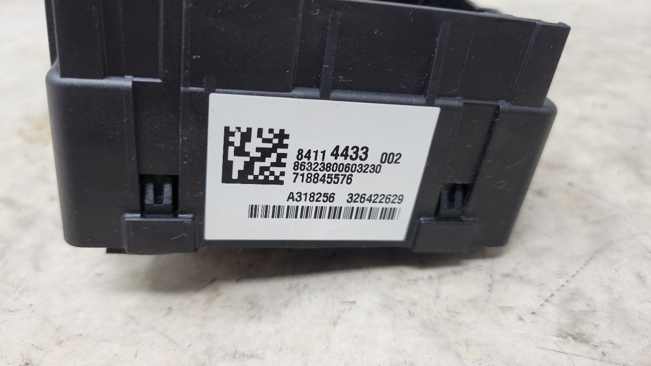 2019 ESCALADE DASH CABIN FUSE BOX 84114433 29271 - image 8