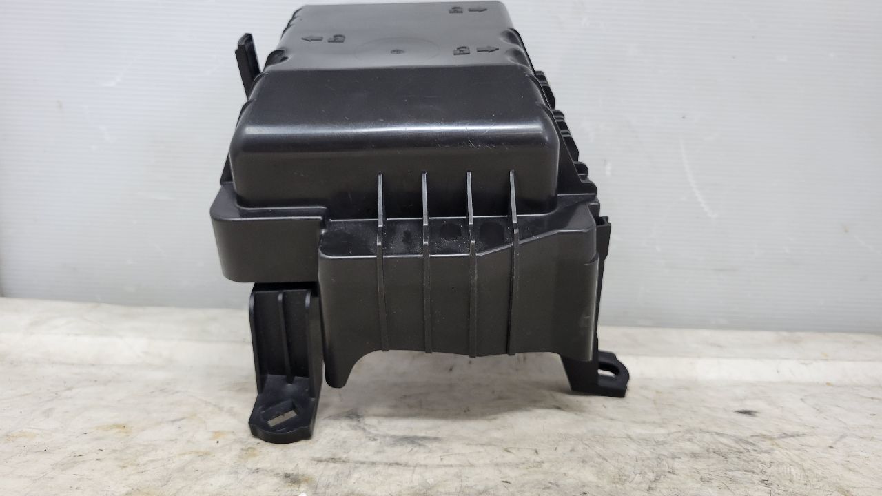2019 ESCALADE LH UNDER DASH FUSE BOX 84114438 29286 - image 10