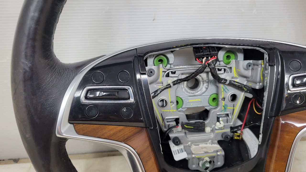 2016 ESCALADE HEATED LEATHER STEERING WHEEL 29307 - image 4