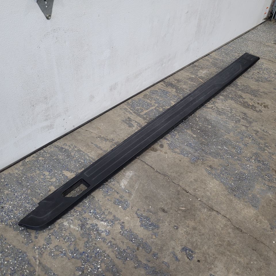 2021 SIERRA150 RH BED SIDE RAIL UPPER TRIM 84545452 29311 - image 2