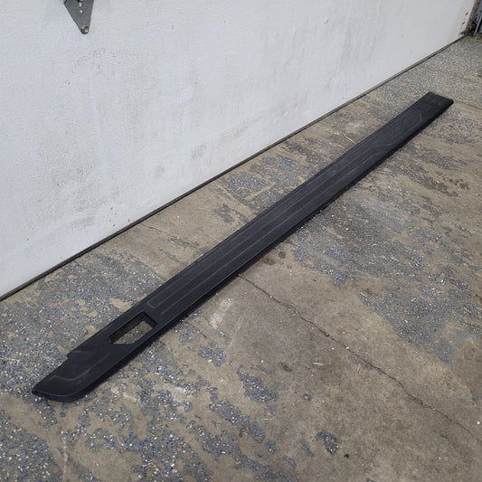2021 SIERRA150 RH BED SIDE RAIL UPPER TRIM 84545452 29311 - image 2