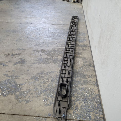 2021 SIERRA150 RH BED SIDE RAIL UPPER TRIM 84545452 29311 - image 10