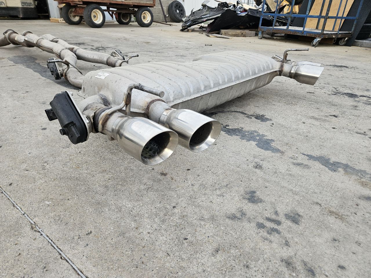 2018 CAMARO 6.2L NPP DUAL MODE EXHAUST CATBACK 29317 - image 9