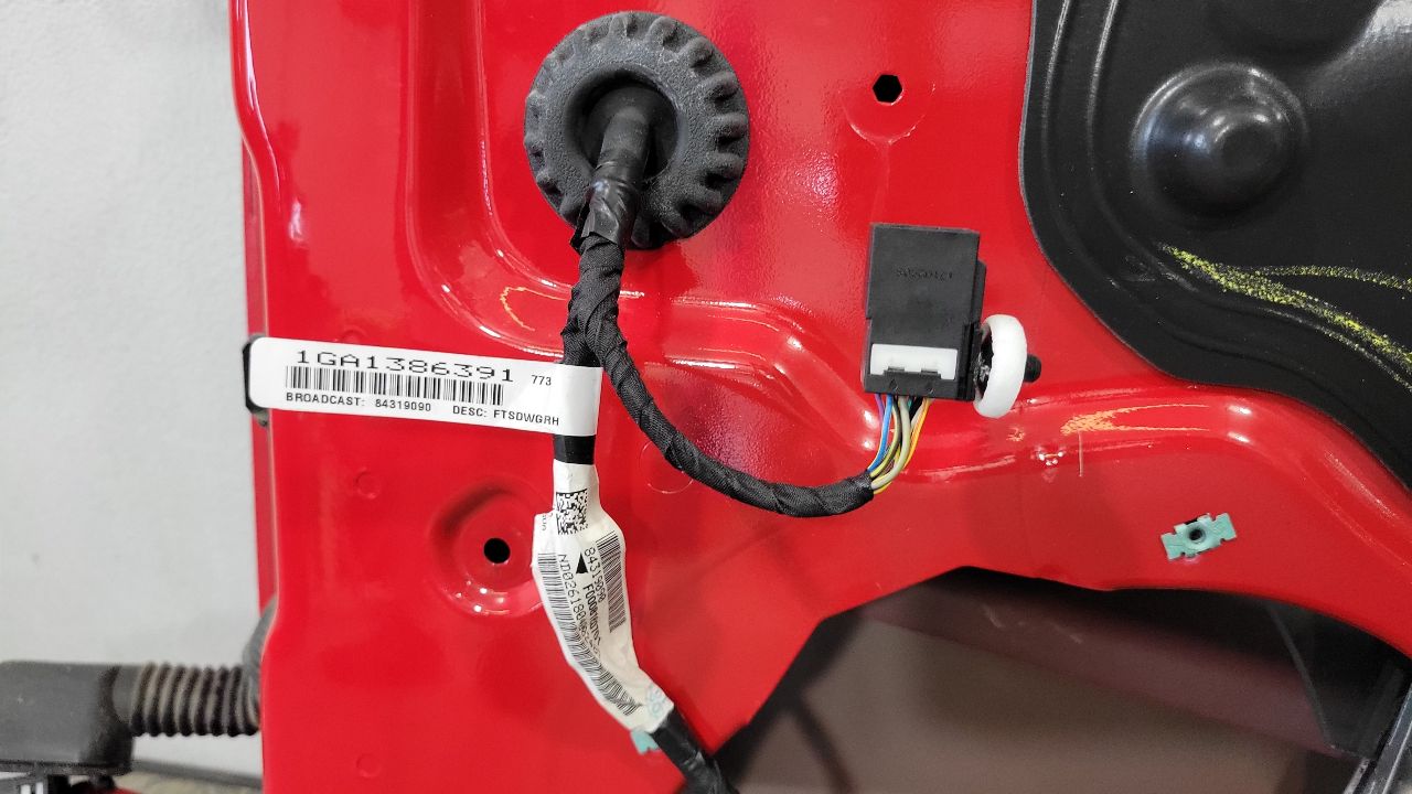 2018 CAMARO RH DOOR PULL ME OVER RED G7C 000 29319 - image 19