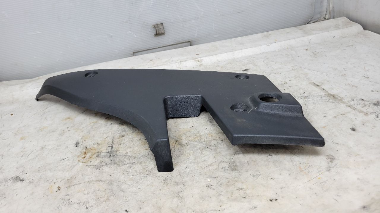 2018 CAMARO LH TAIL LAMP COVER FILLER PANEL 29325 - image 3