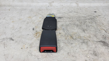2018 CAMARO REAR SEAT BELT BUCKLE 84002412 29331 - image 1