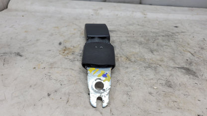 2018 CAMARO REAR SEAT BELT BUCKLE 84002412 29331 - image 4