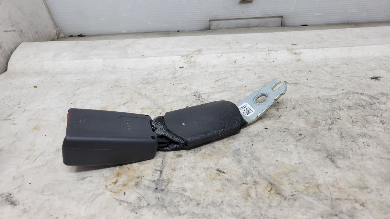 2018 CAMARO REAR SEAT BELT BUCKLE 84002412 29331 - image 8