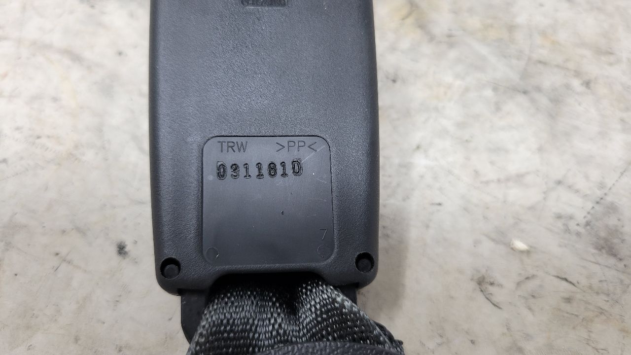 2018 CAMARO REAR SEAT BELT BUCKLE 84002412 29331 - image 9