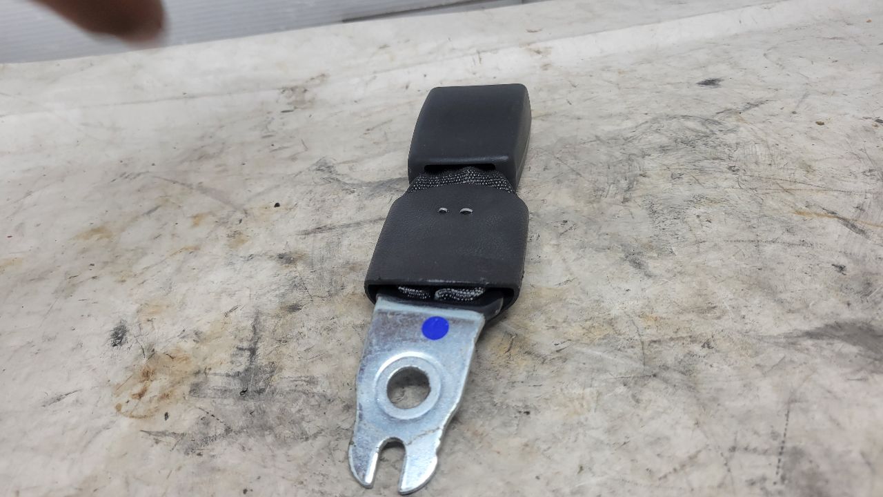 2018 CAMARO REAR SEAT BELT BUCKLE 84002412 29332 - image 3