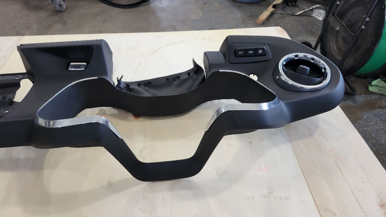 2018 CAMARO DASH CLUSTER RADIO BEZEL TRIM 29333 - image 7