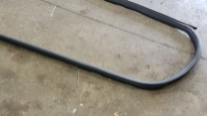2018 CAMARO OEM RIGHT RH DOOR WEATHERSTRIPPING 29340 - image 7