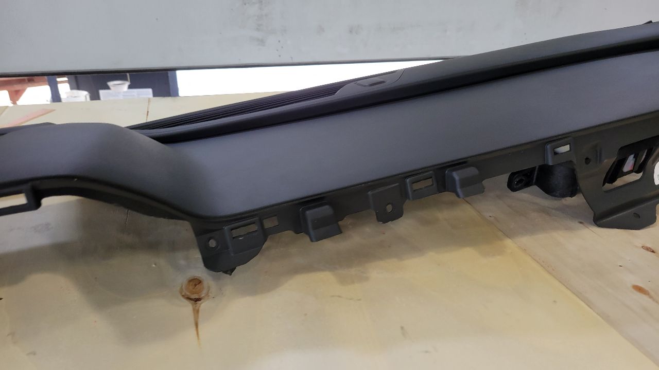 2018 CAMARO UPPER DASH PAD W/BAG & HUD CUTOUT 29342 - image 8