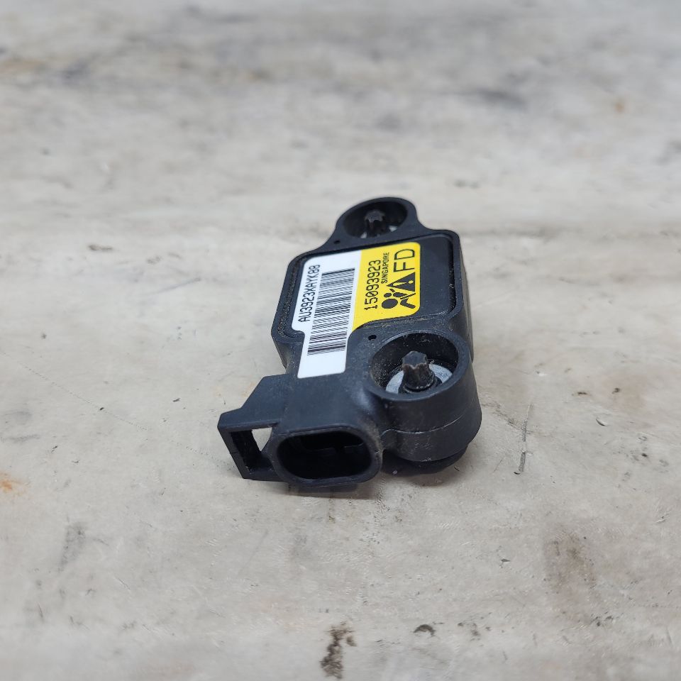 2008 YUKON FRONT DOOR CRASH SENSOR 15093923 29355 - image 2