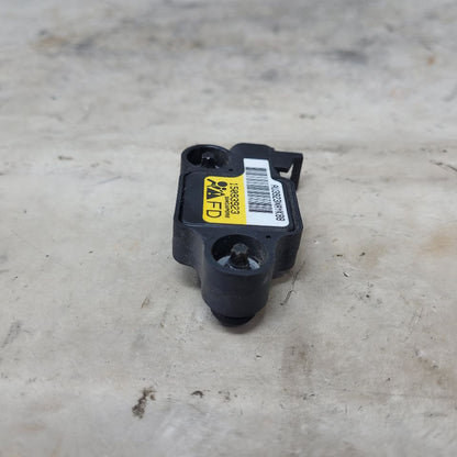 2008 YUKON FRONT DOOR CRASH SENSOR 15093923 29355 - image 4