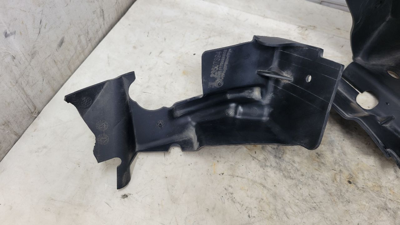 2018 CAMARO LOWER AIR CLEANER BAFFLE DUCT 29416 - image 2