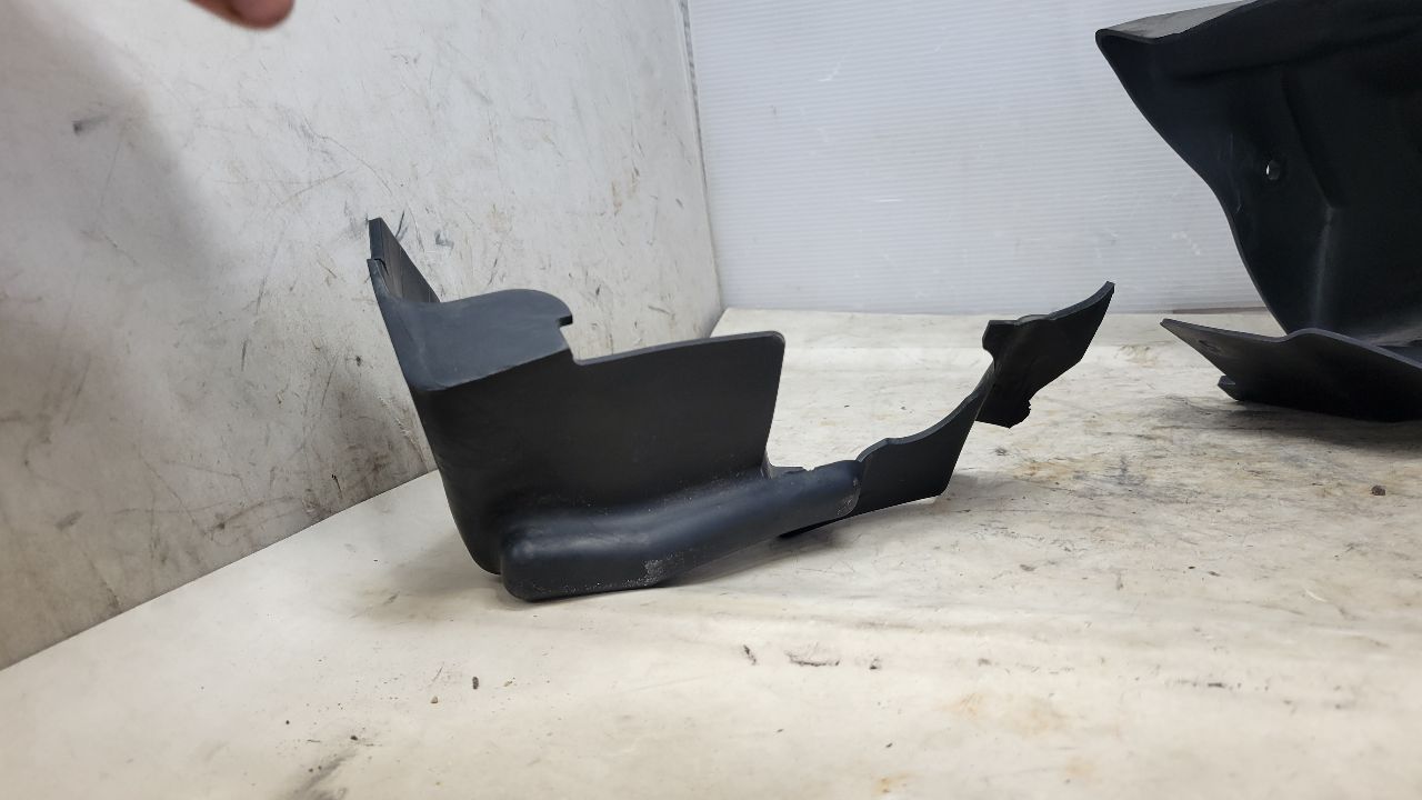 2018 CAMARO LOWER AIR CLEANER BAFFLE DUCT 29416 - image 4