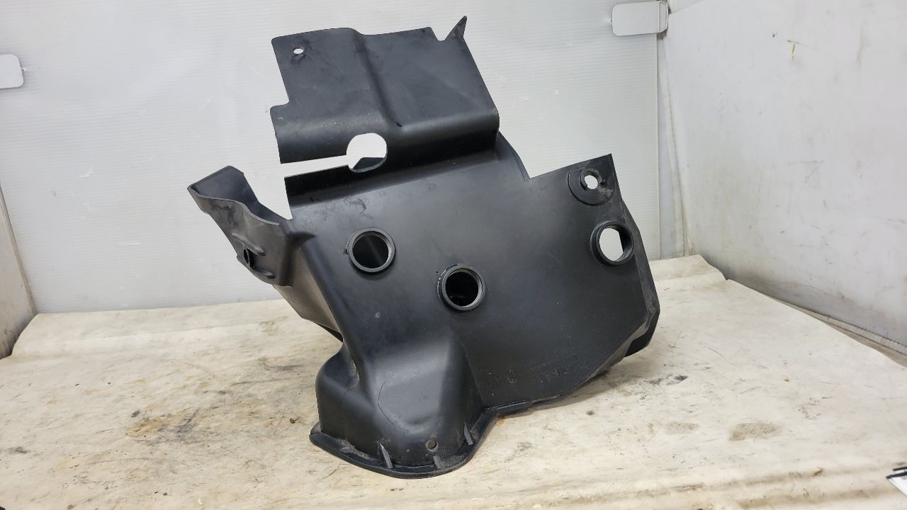 2018 CAMARO LOWER AIR CLEANER BAFFLE DUCT 29416 - image 8