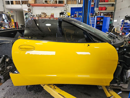 2000 CORVETTE RH PASSENGER FRONT DOOR YELLOW 000 29428 - image 12