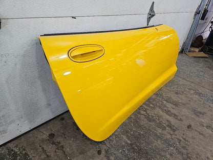 2000 CORVETTE RH PASSENGER FRONT DOOR YELLOW 000 29428 - image 4