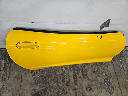 2000 CORVETTE RH PASSENGER FRONT DOOR YELLOW 000 29428 - image 6