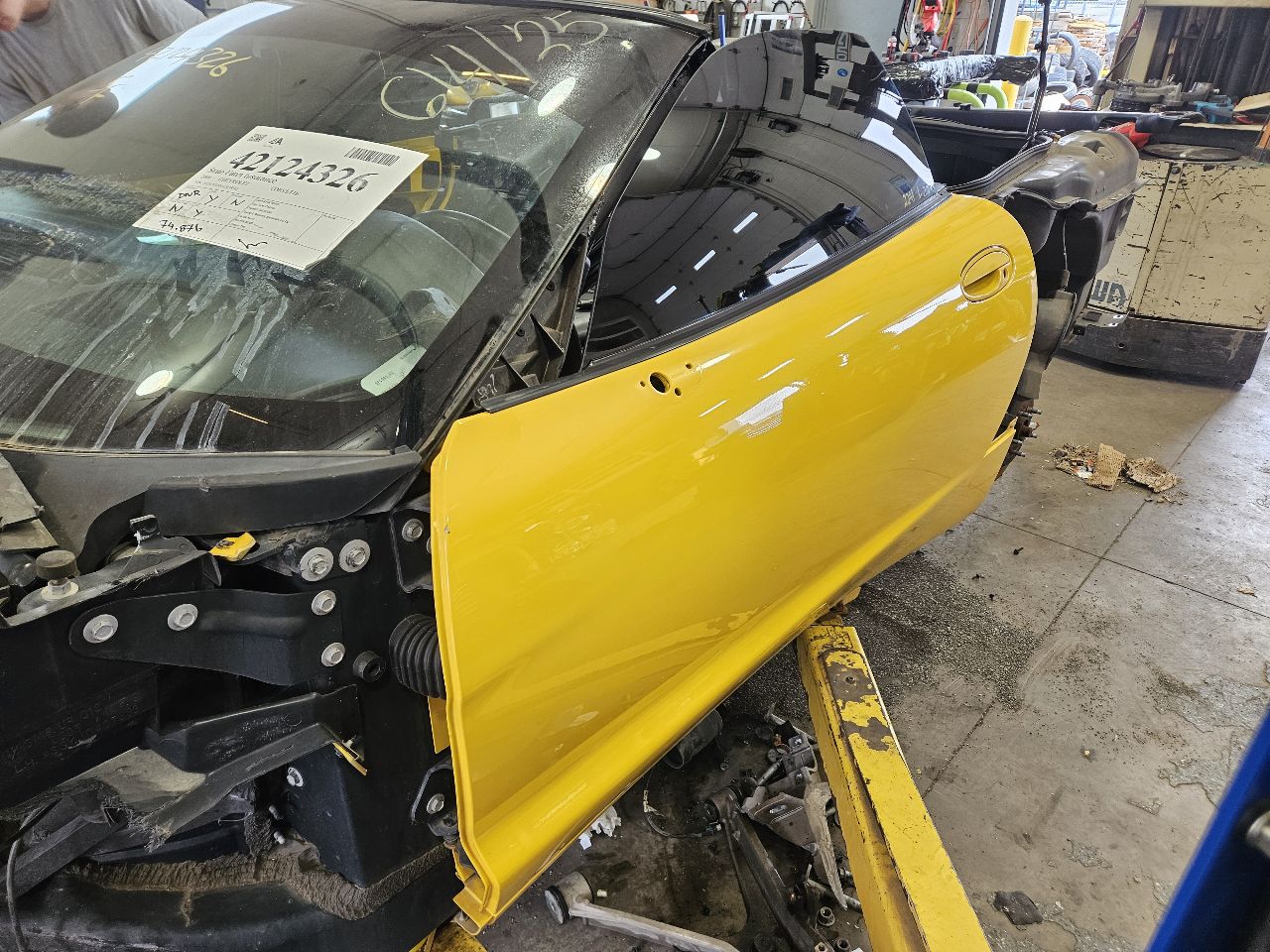 2000 CORVETTE LH DRIVER FRONT DOOR YELLOW 423G 29429 - image 16