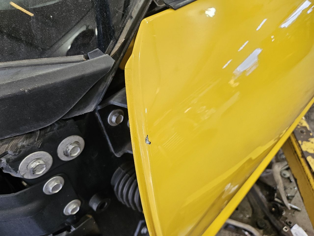 2000 CORVETTE LH DRIVER FRONT DOOR YELLOW 423G 29429 - image 17