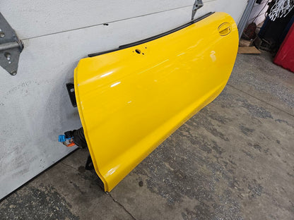2000 CORVETTE LH DRIVER FRONT DOOR YELLOW 423G 29429 - image 4
