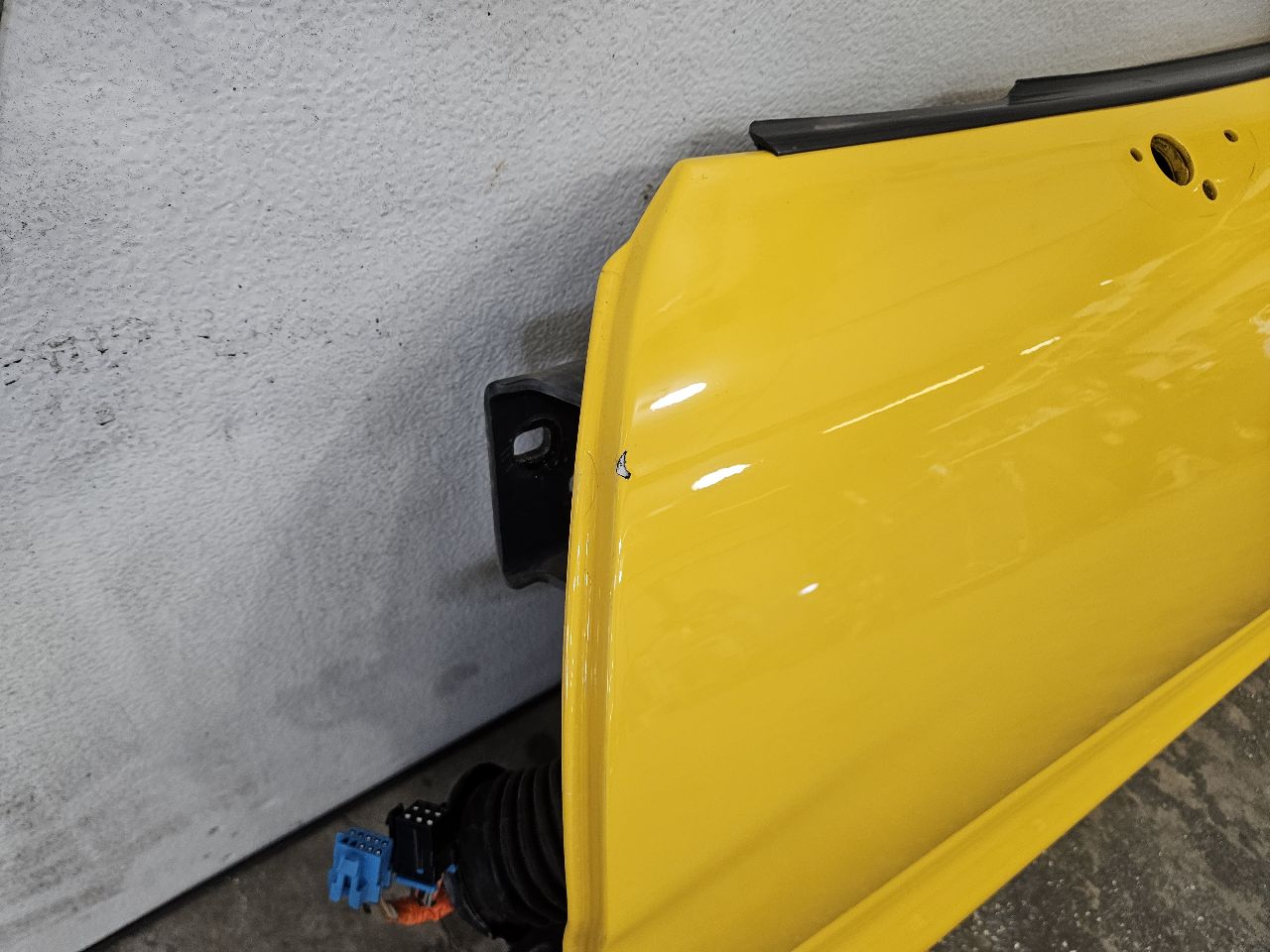 2000 CORVETTE LH DRIVER FRONT DOOR YELLOW 423G 29429 - image 5