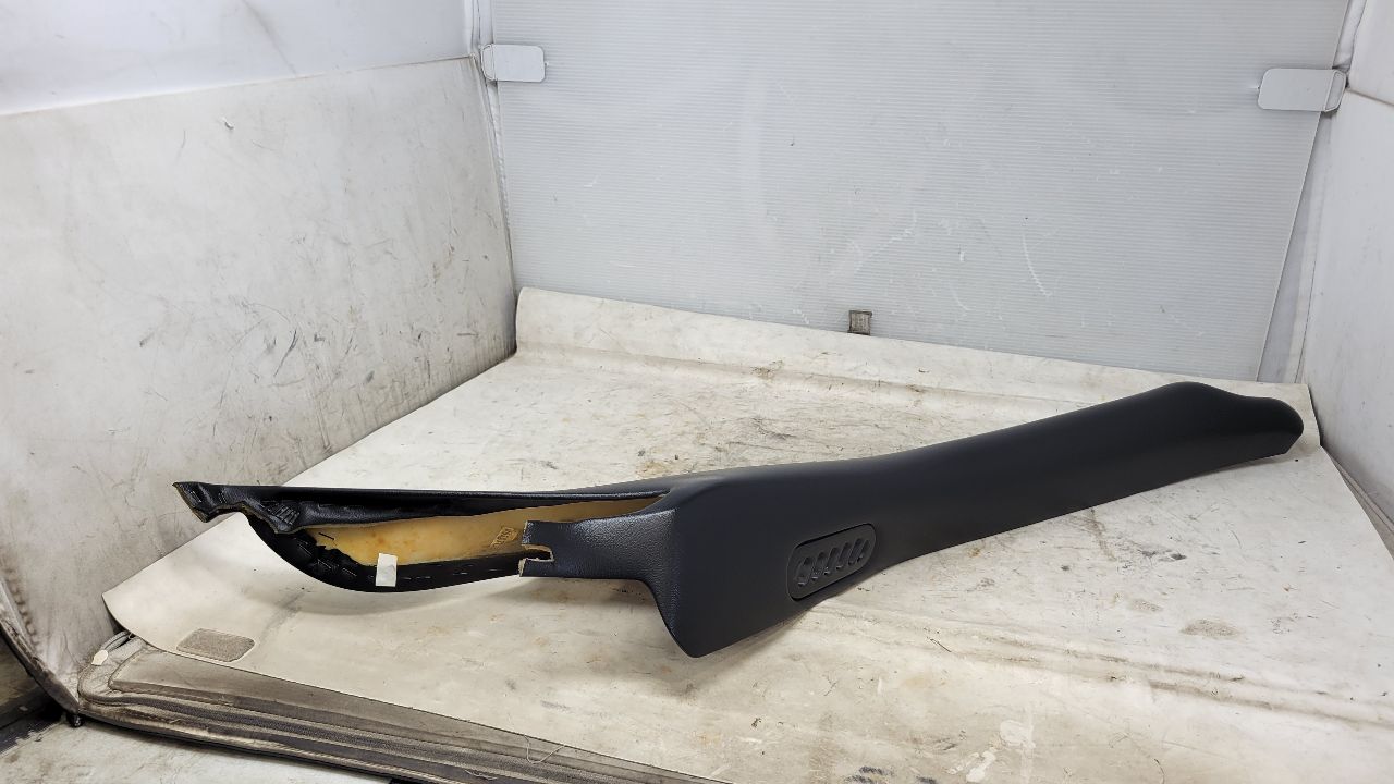 2000 CORVETTE RH INTERIOR A PILLAR TRIM 10247724 29433 - image 1