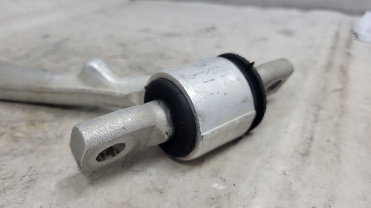 2000 CORVETTE RH PASSENGER UPPER CONTROL ARM 74K 29448 - image 4