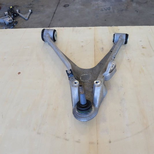 2000 CORVETTE RH FRONT LOWER CONTROL ARM 74K 29451 - image 1