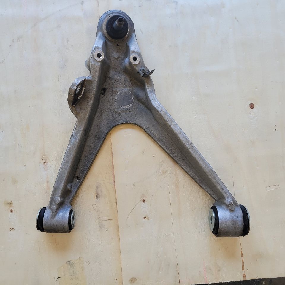 2000 CORVETTE RH FRONT LOWER CONTROL ARM 74K 29451 - image 3
