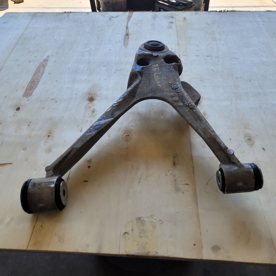 2000 CORVETTE RH FRONT LOWER CONTROL ARM 74K 29451 - image 4