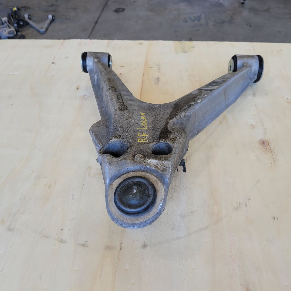 2000 CORVETTE RH FRONT LOWER CONTROL ARM 74K 29451 - image 6