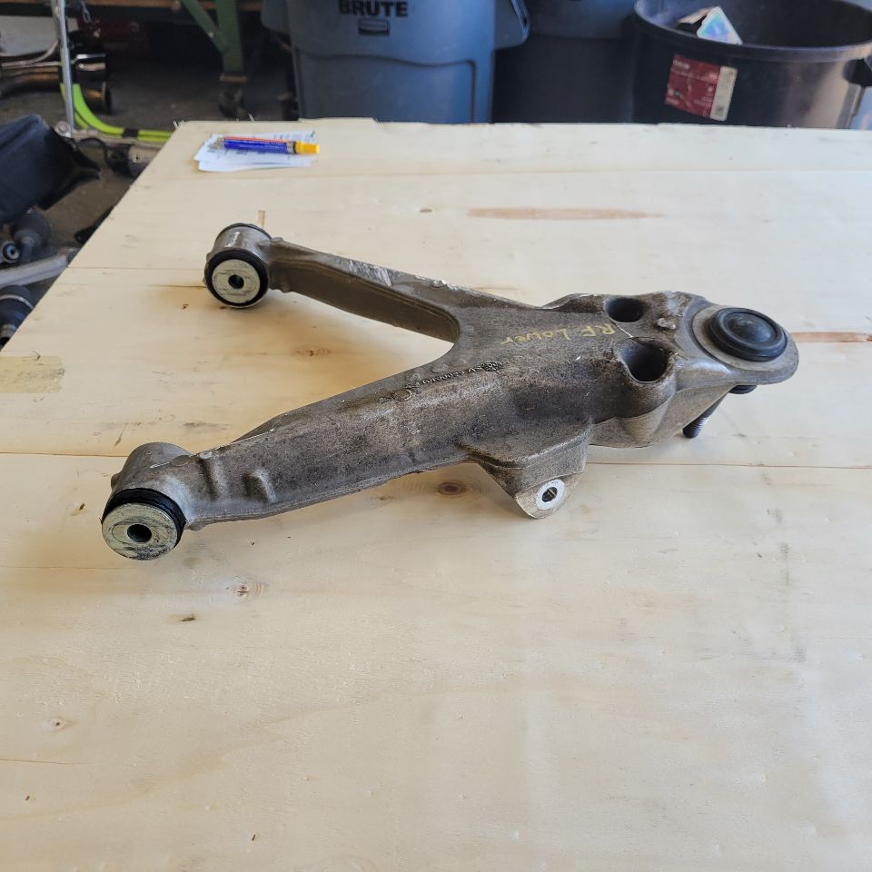2000 CORVETTE RH FRONT LOWER CONTROL ARM 74K 29451 - image 7