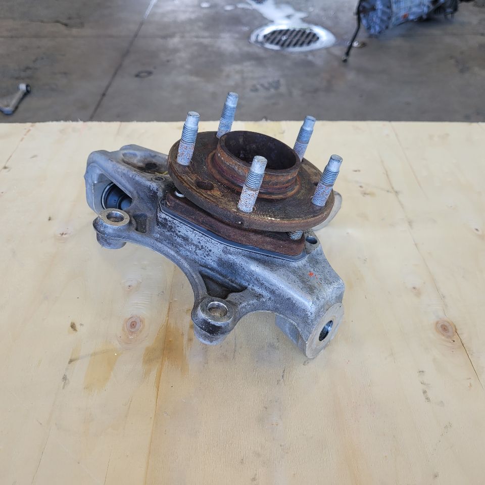 2000 CORVETTE RH FRONT SPINDLE & HUB 74K MI 29453 - image 3