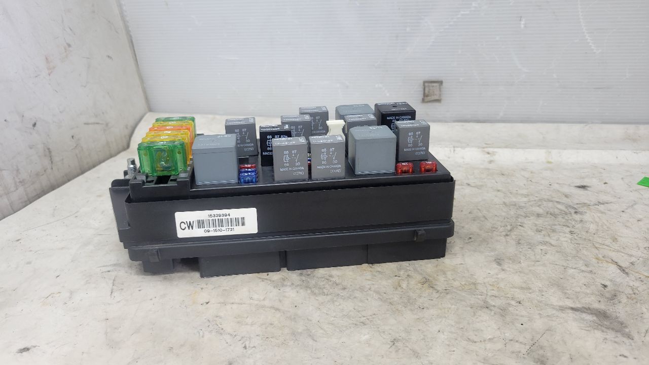 2000 CORVETTE ENGINE FUSE BOX 15329394 29454 - image 4