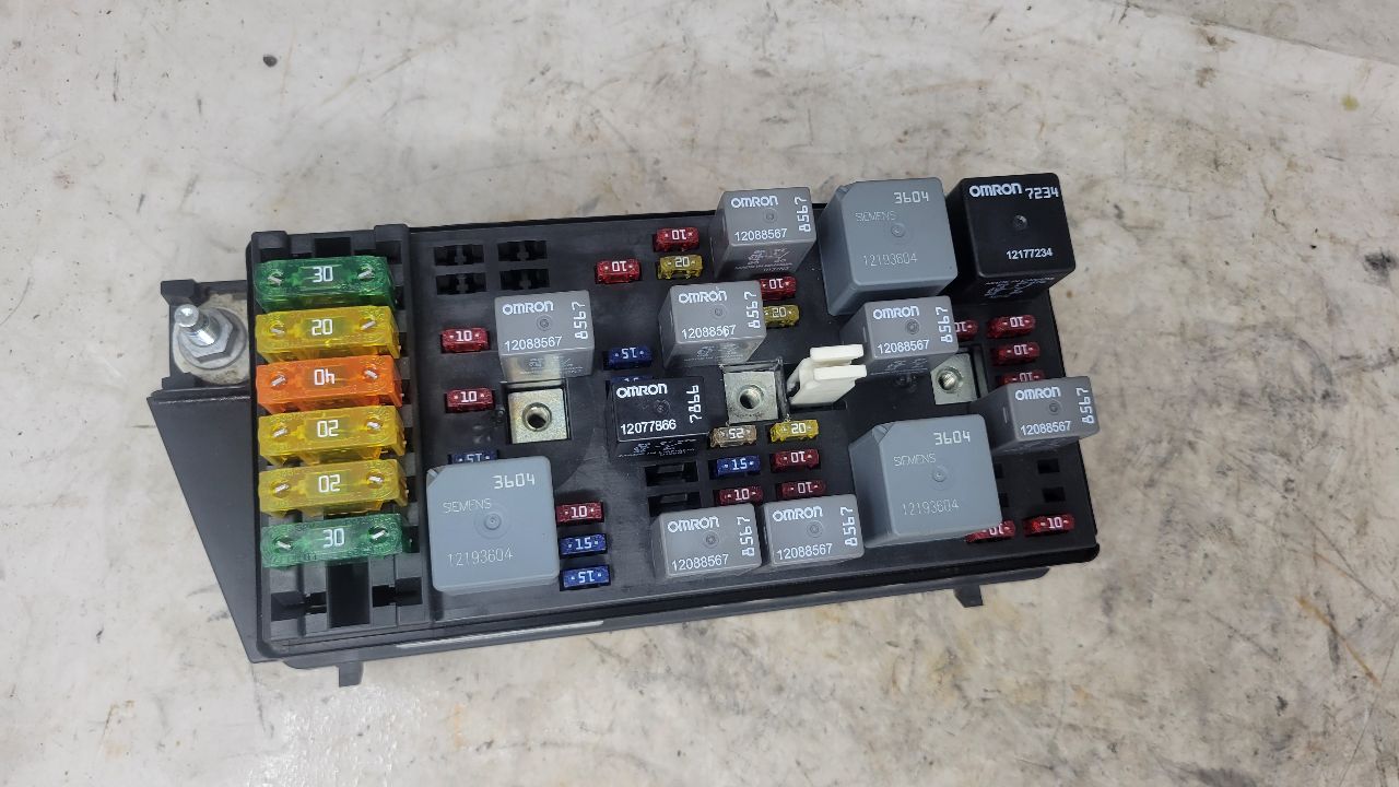 2000 CORVETTE ENGINE FUSE BOX 15329394 29454 - image 5