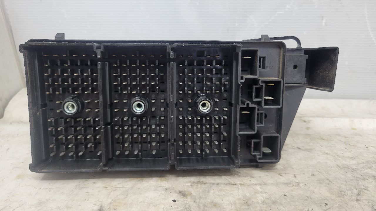 2000 CORVETTE ENGINE FUSE BOX 15329394 29454 - image 13