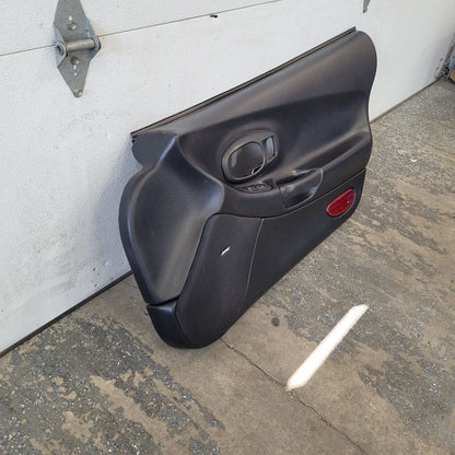 2000 CORVETTE RH DOOR PANEL BLACK W/ WINDOW SWITCH 29456 - image 2