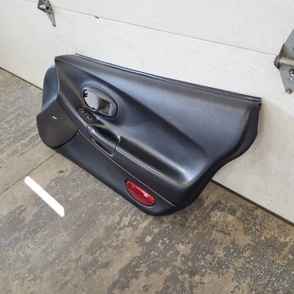 2000 CORVETTE RH DOOR PANEL BLACK W/ WINDOW SWITCH 29456 - image 3