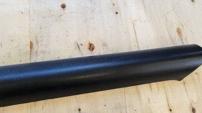 2000 CORVETTE RH PASSENGER DOOR SILL TRIM PLATE 29469 - image 4