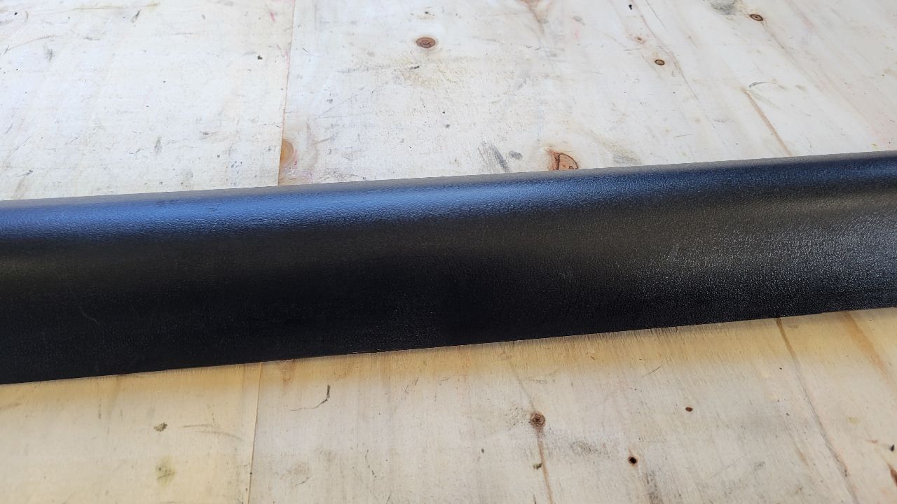 2000 CORVETTE RH PASSENGER DOOR SILL TRIM PLATE 29469 - image 7