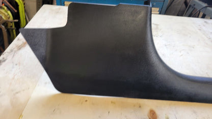 2000 CORVETTE RH PASSENGER DOOR SILL TRIM PLATE 29469 - image 9