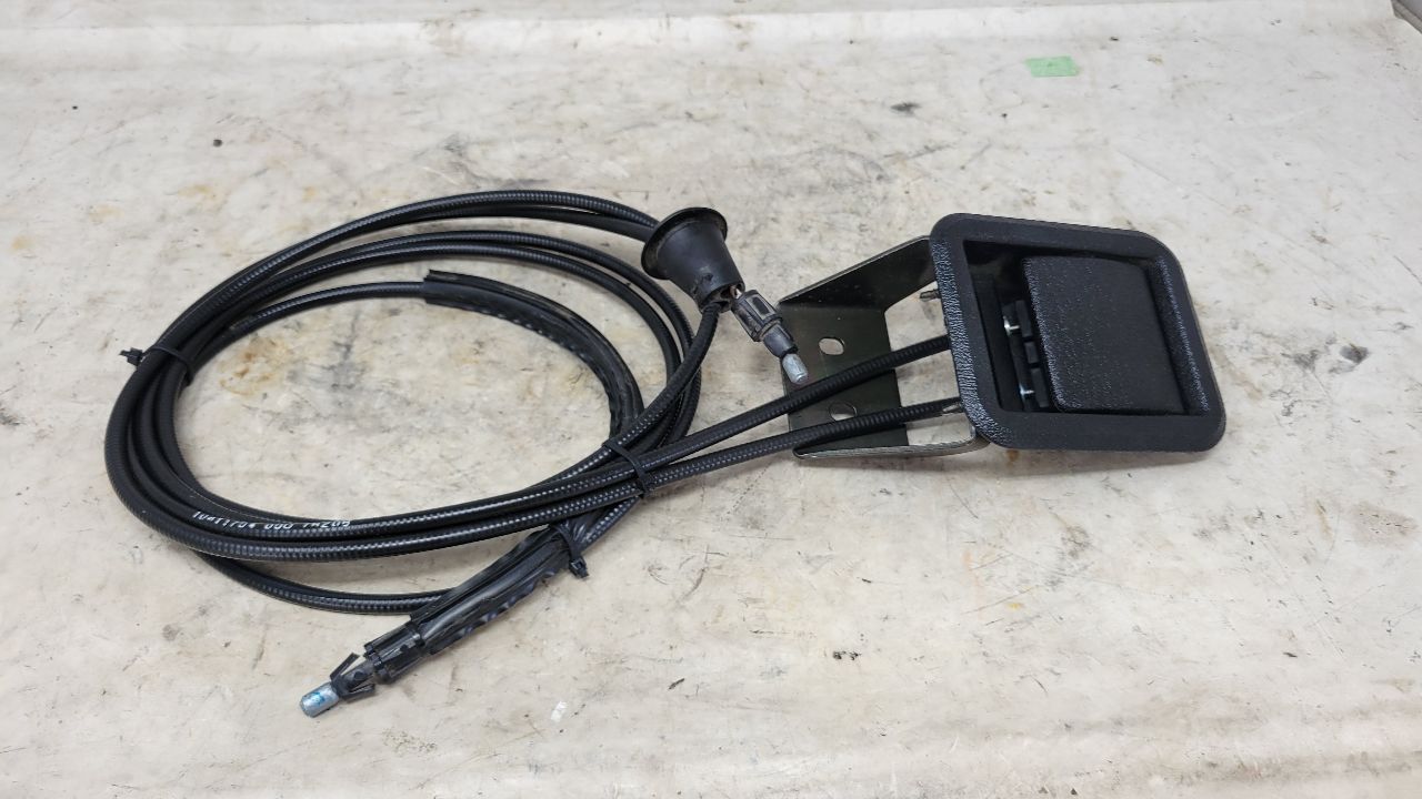 2000 CORVETTE HOOD RELEASE CABLES & HANDLE 29471 - image 1