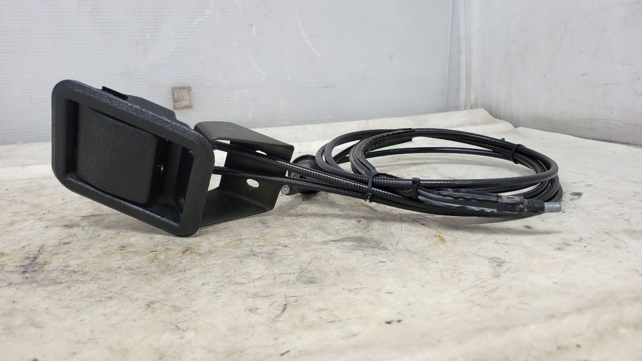 2000 CORVETTE HOOD RELEASE CABLES & HANDLE 29471 - image 10