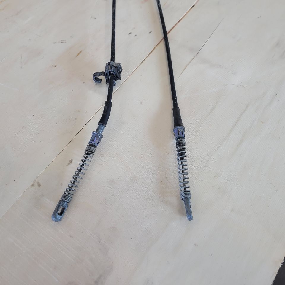 2000 CORVETTE REAR PARKING BRAKE CABLES PAIR 29499 - image 5