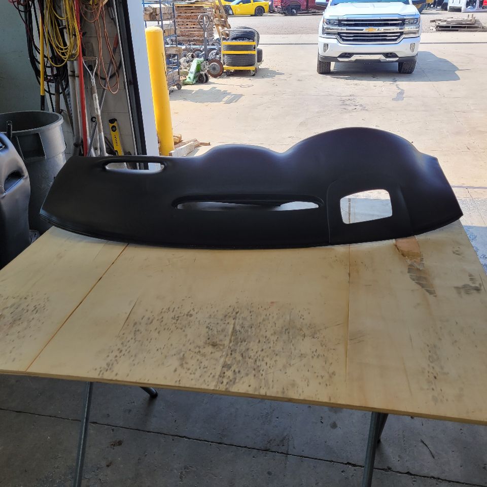 2000 CORVETTE UPPER DASH PANEL PAD BLACK 29505 - image 4